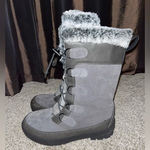 kids winter boots, worn a few times, good condition